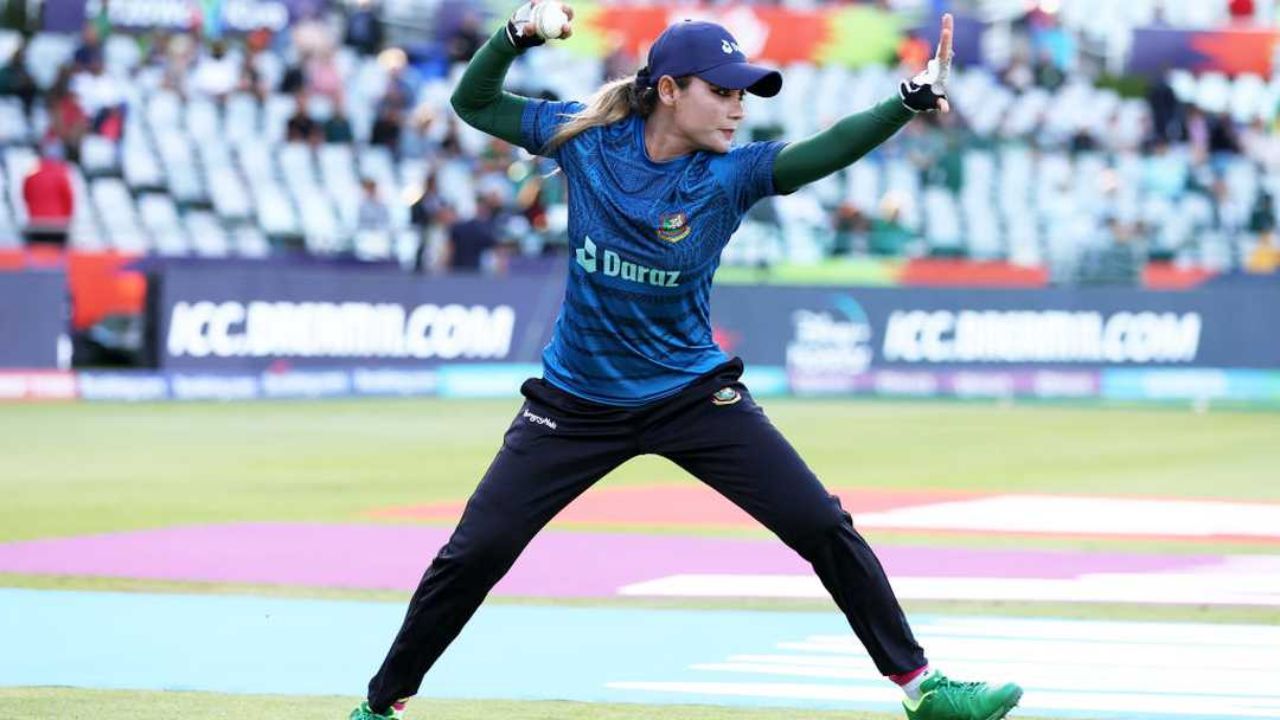 क्रिकेट विश्वात खळबळ! वेगवान गोलंदाजावर लैंगिक छळाचे आरोप; माजी महिला कर्णधाराच्या तक्रारीनंतर बोर्डाची मोठी कारवाई
