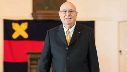 टेक विश्वाला मोठा धक्का! संगणक वैज्ञानिक David J. Farber यांचे निधन, वयाच्या 91 व्या वर्षी घेतला अखेरचा श्वास