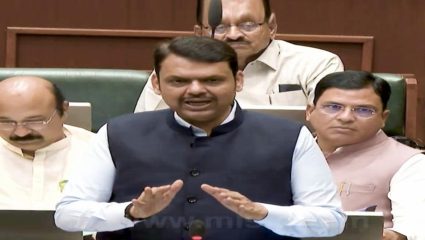 ‘ज्वलनशील व तत्सम धोकादायक पदार्थांच्या…’, मुंबई-पुणे एक्स्प्रेस वे वरील वाहतूक कोंडींवर मुख्यमंत्र्यांचा महत्त्वाचा निर्णय