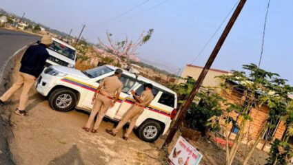 एक गुंठ्यासाठी गोळीबार, बाप-लेकाचा तरुणावर हल्ला; पुरंदर तालुक्यातील धक्कादायक प्रकार