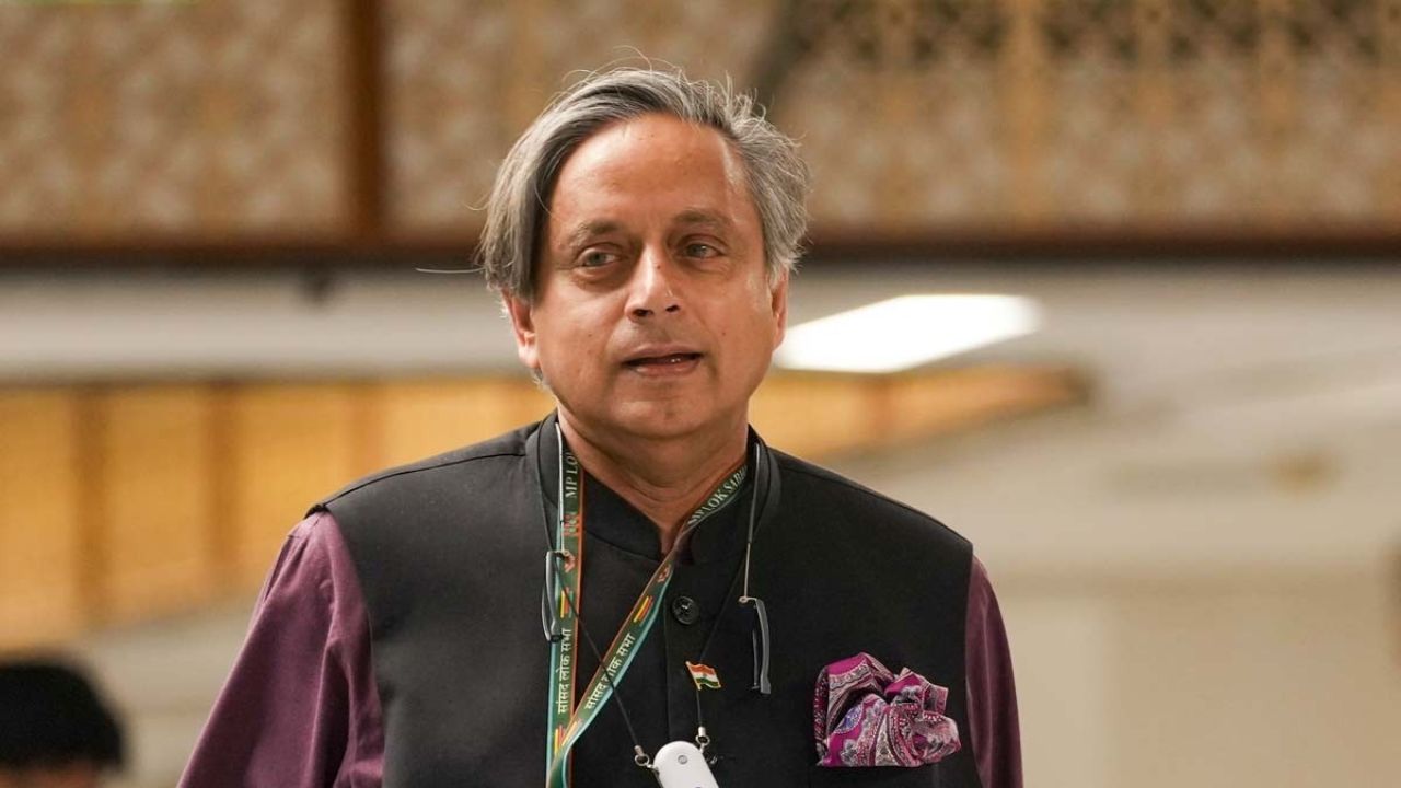 Shashi Tharoor upset : काँग्रेस पक्षामध्ये सर्वकाही सुरु आहे का आलबेल? शशी थरुर यांचा दावा पास की फेल?