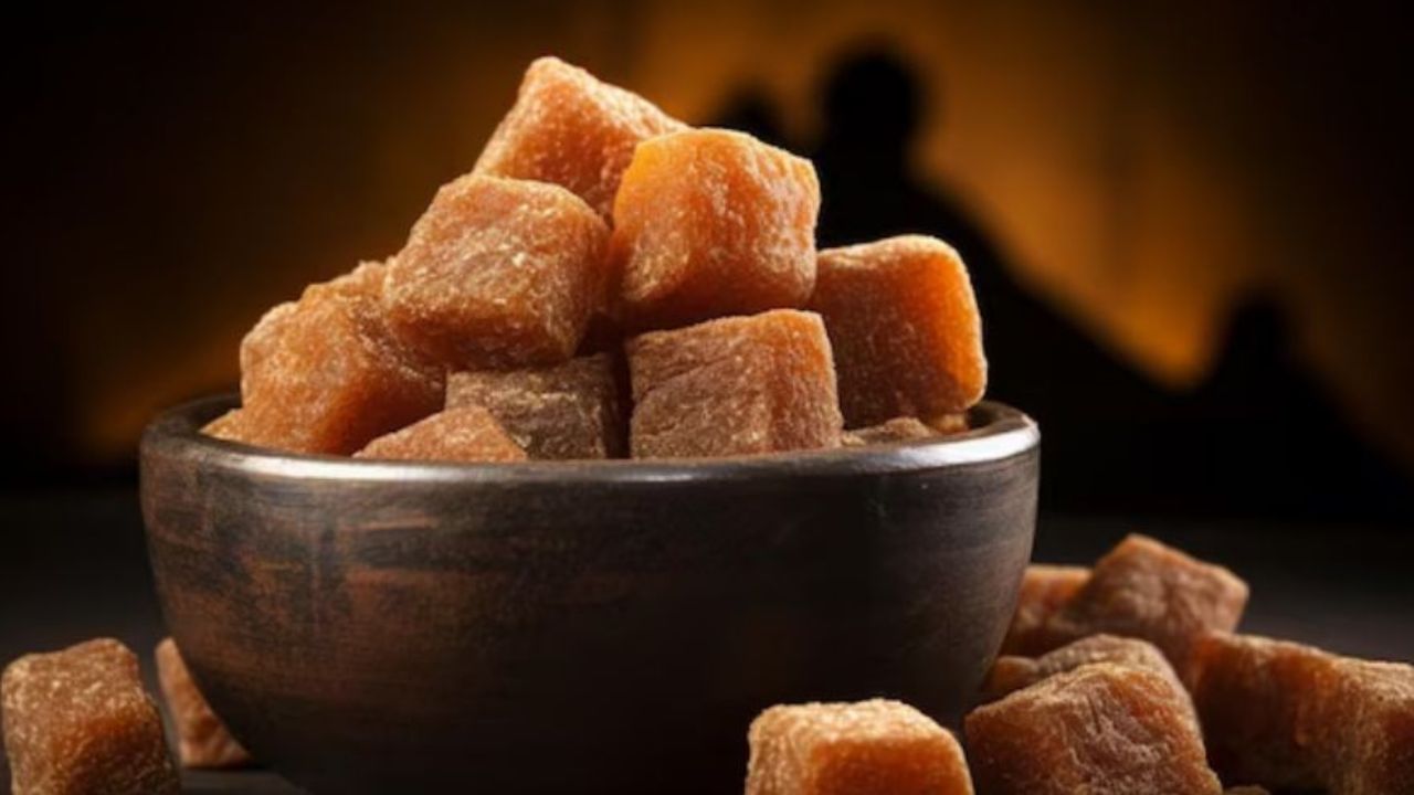 Kolhapur News : बाजारपेठेत गुळाला अच्छेदिन; राज्यासह परदेशातही होतेय मागणी