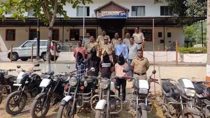 Karjat Crime: दुचाकी चोरांना बेड्या, तपासात नऊ गुन्हे उघडकीस; गुन्हे प्रकटीकरण पथकाचे कौतुक