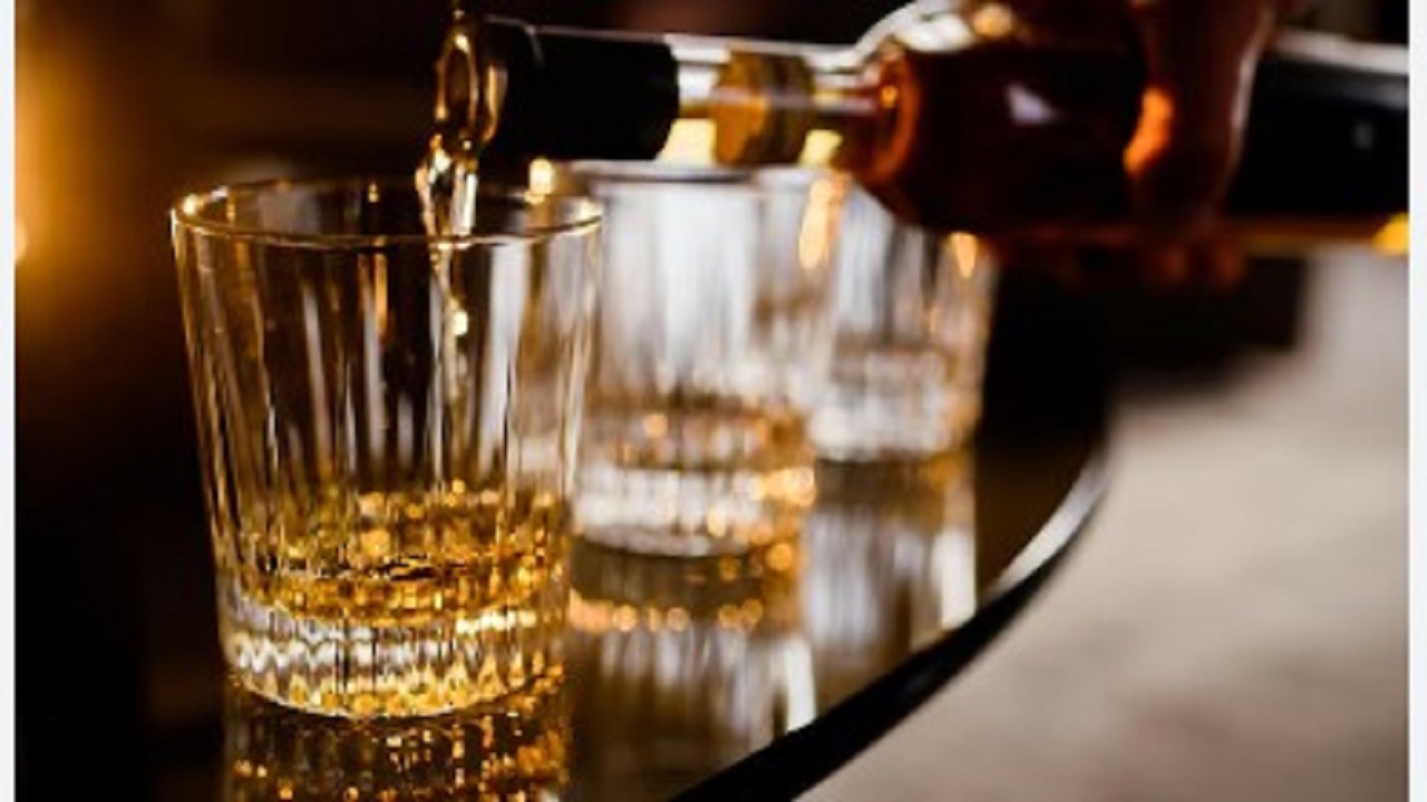 राज्यात मद्यविक्रीत झाली मोठी वाढ; तब्बल 16.8 टक्के दिसला फरक