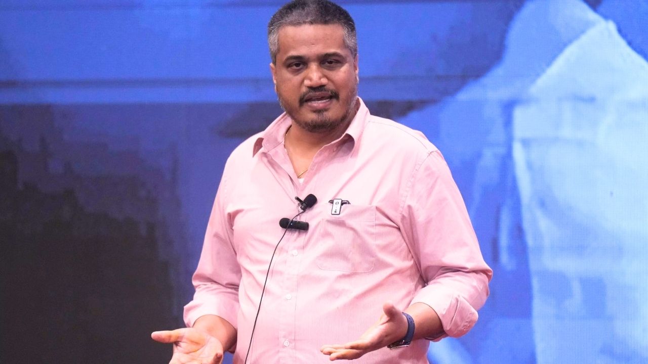 Maharashtra Politics : “मुद्दामून त्या पक्षाचे नेते त्यांना स्वत:च…; NCP विलीनीकरणावर रोहित पवारांनी स्पष्टपणे मांडली भूमिका