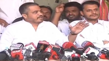 Rohit Pawar PC : अजित पवारांसारख्या नेत्यांच्या मृत्यूवर FIR का घेतला जात नाही? पोलीस दबावाखाली; रोहित पवारांचा संशय