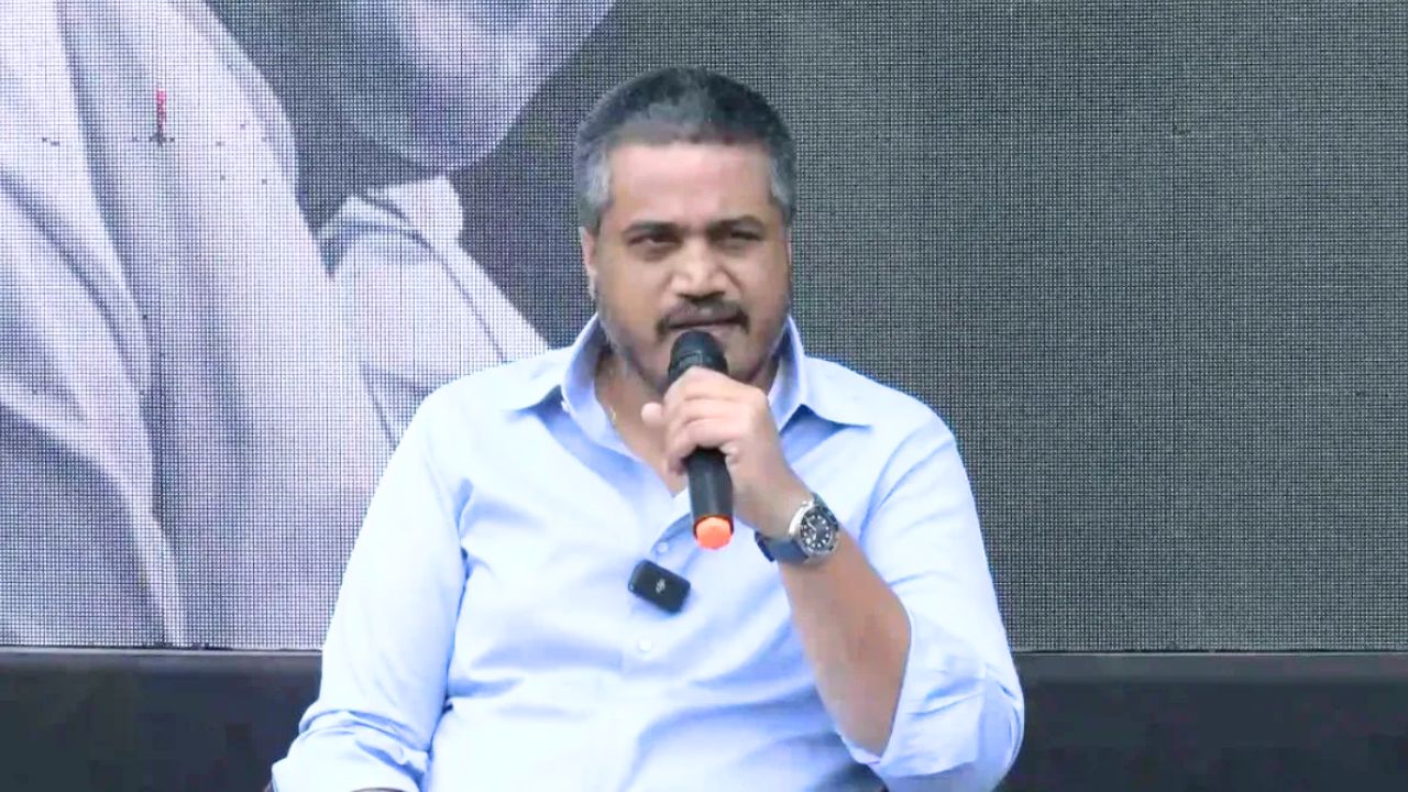 Maharashtra Politics :  ‘VSR’ला क्लीन चीट देऊन वाचवण्याचा प्रयत्न…; आमदार रोहित पवार यांचा अजित पवारांच्या अपघातावर संशय