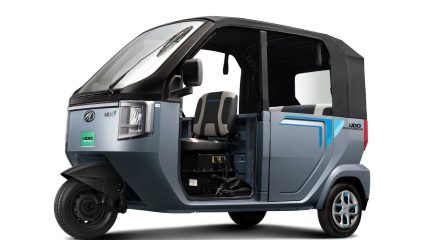 डिझाइन अफाट आणि रेंज सुसाट! Mahindra Udo ई-ऑटो लाँच, किंमत वाचाल तर आजच बुक कराल