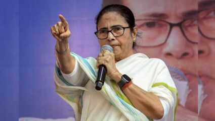 Mamata Banerjee on SIR : धक्कादायक! SIR प्रत्येकमध्ये 107 लोकांचा अंत? बंगालच्या विधानसभेमध्ये मोठा दावा