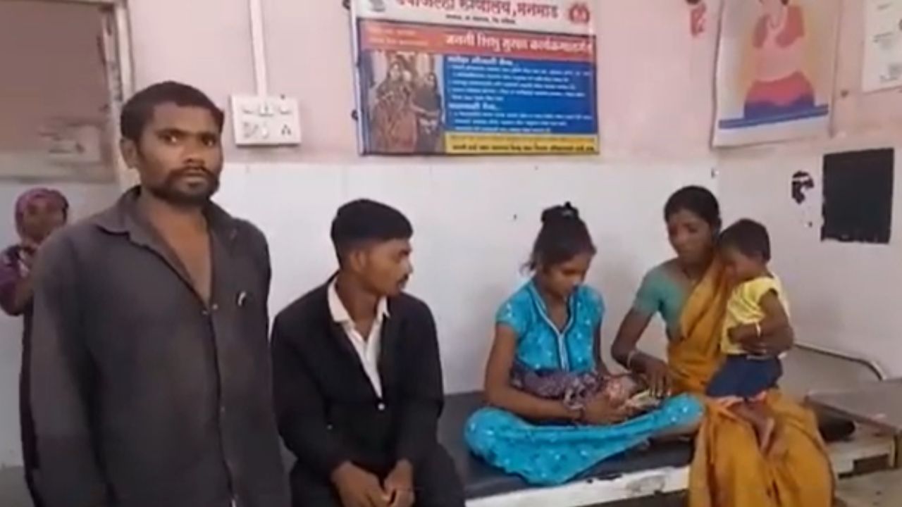 Nashik News : वाहतूक कोंडीमुुळे रिक्षातच झाली महिलेची प्रसूती