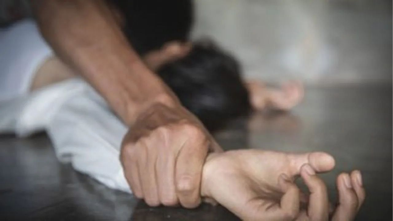 Gujrat Crime: ६३ वर्षीय शिक्षकाने अल्पवयीन विद्यार्थिनीवर केला लैंगिक अत्याचार; गर्भवती राहताच…