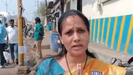 Nalasopara :  दंड फक्त बाईकस्वारांसाठीच? चारचाकी पार्किंगकडे प्रशासनाचे दुर्लक्ष