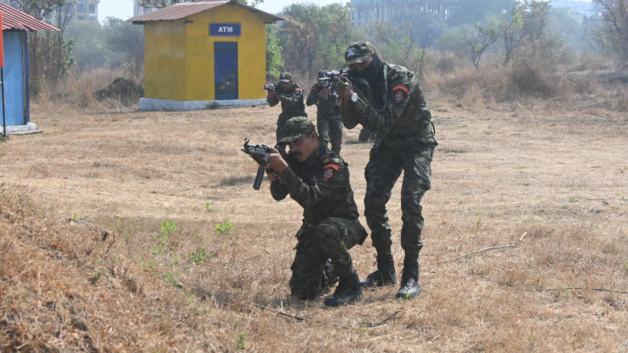 Pune News: ‘एकता शक्ती’ सरावाने भारतीय सेना- CISF संयुक्त प्रशिक्षणाचा यशस्वी समारोप