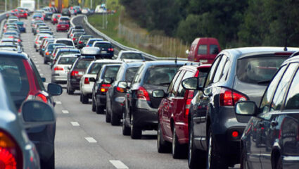 22 तास अन्न, पाण्याशिवाय…! Mumbai-Pune Express वे ठप्प अन् सरकार गप्प; सर्व एसटी बस रद्द