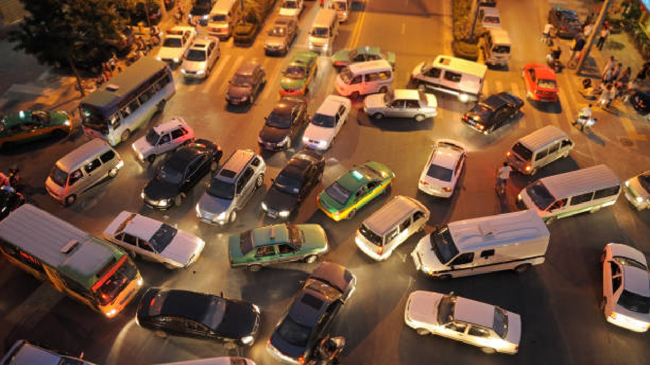 पुण्यावरून नाशिकला जायचे आहे? मग ही बातमी वाचाच; चाकण- तळेगावजवळ…