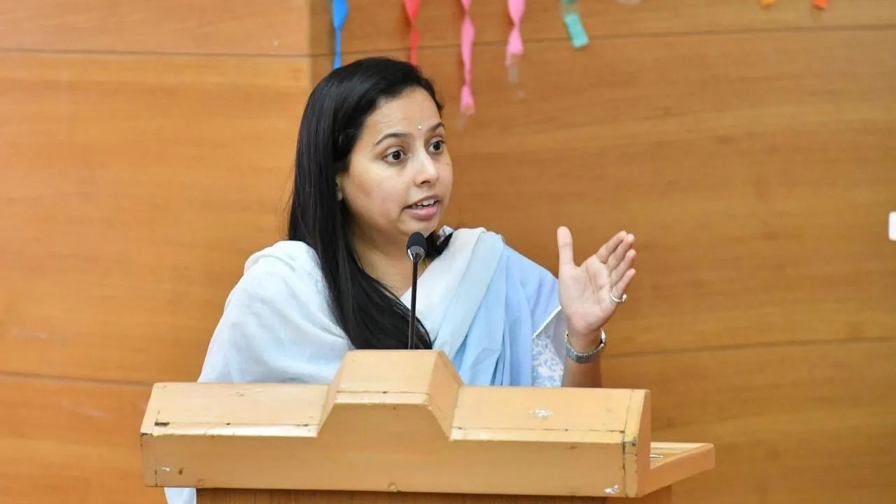 “महाराष्ट्र ‘स्मार्ट अंगणवाडी’ योजनेत…”; मंत्री Aditi Tatkare यांची विधानपरिषदेत माहिती