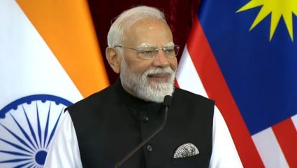 PM मोदींचे मोठे विधान! मलेशियातून दिला दहशतवादावर थेट संदेश; पाकिस्तानची उडणार झोप