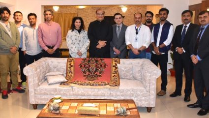 भारताने व्हावे सावध? निवडकीपूर्वी बांगलादेशात पाकिस्तानी फौज दाखल; युनूस सरकारने अंथरल्या पायघड्या