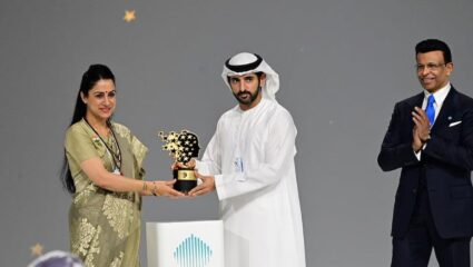 Global Teacher Prize: भारताची लेक दुबईत चमकली! भारतीय शिक्षिकेला शेखने दिले 8 कोटी; डोळ्यांत पाणी आणणारी रुबल नागींची ‘मिसाल’