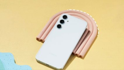 महागडा फोन आता तुमच्या बजेटमध्ये! 33,999 रुपयांत लाँच झालेला Samsung स्मार्टफोन केवळ इतक्या रुपयांत खरेदी करा, वाचा फीचर्स