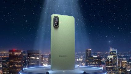 Samsung Galaxy F70e:काय सांगता! 13 हजारांहून कमी किंमतीत फ्यूचर-प्रूफ 5G फोन लाँच.. प्रीमियम डिझाईन आणि जबरदस्त फीचर्स एकाच ठिकाणी