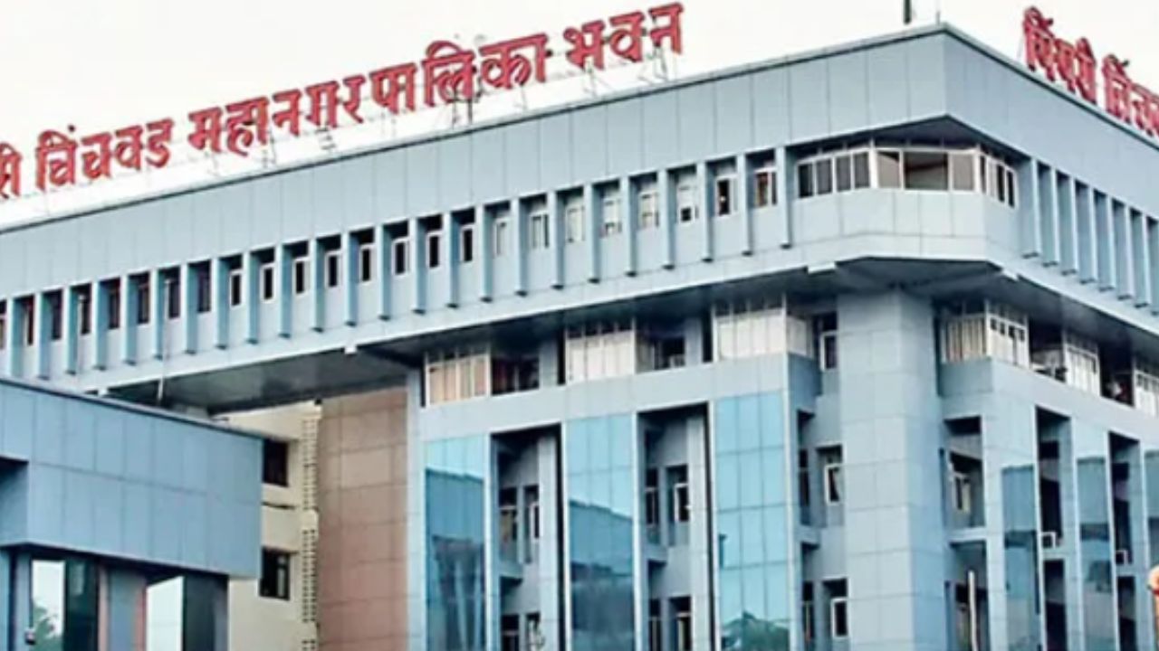 PUNE NEWS : कमी दाबाने व दूषित पाणीपुरवठ्यावर महापौरांची अधिकाऱ्यांना तंबी; आश्वासनांऐवजी कृतीची मागणी