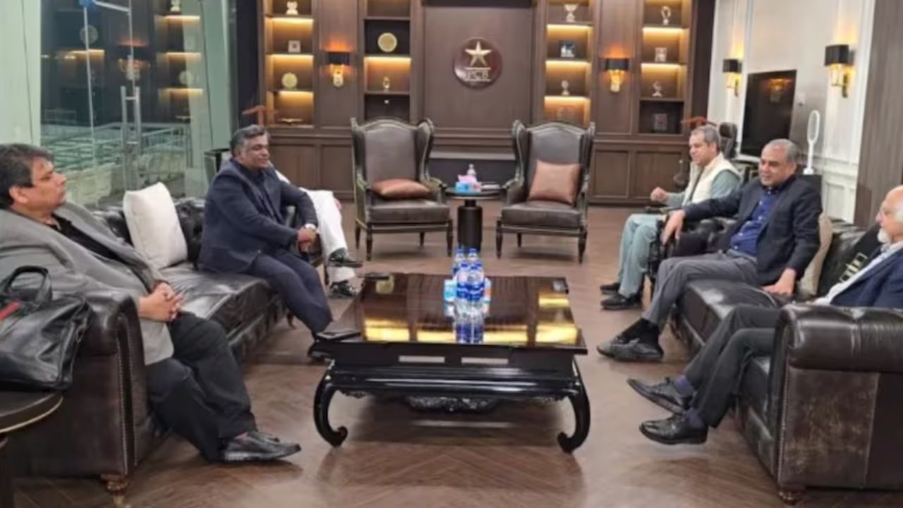 T20 World Cup 2026 : PCB सह BCB ने तर आता लाजच सोडली! ICC समोर नको त्या अटींचा घातला रतीब; हायब्रिड मॉडेलवर केले भाष्य…