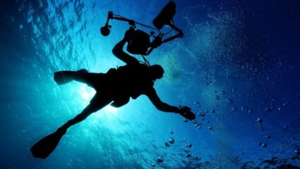Scuba Diving : स्कूबा डायव्हिंगमध्ये करिअर बनवण्याची संधी, प्रशिक्षणासाठी जाणून घ्या योग्य मार्ग