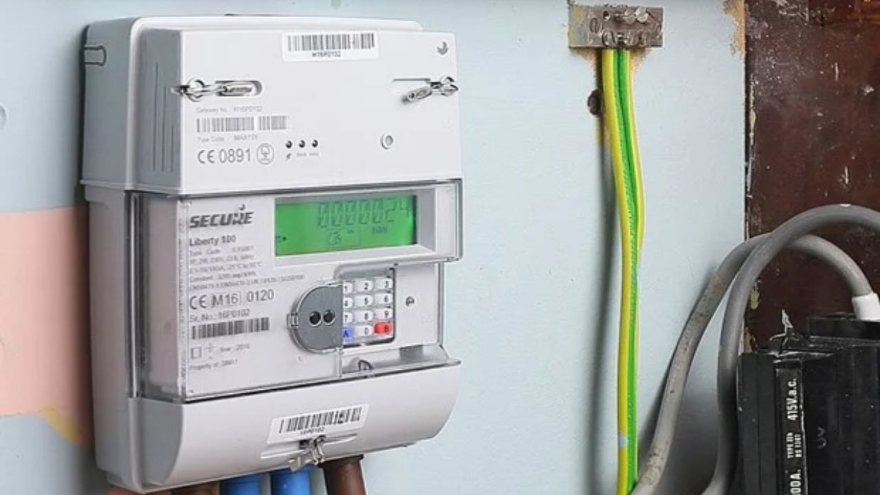 नांदेडमध्ये २ लाख ३ हजार ग्राहकांना स्मार्ट मीटर; सौर कालावधीनुसार विजेच्या दरात सवलत