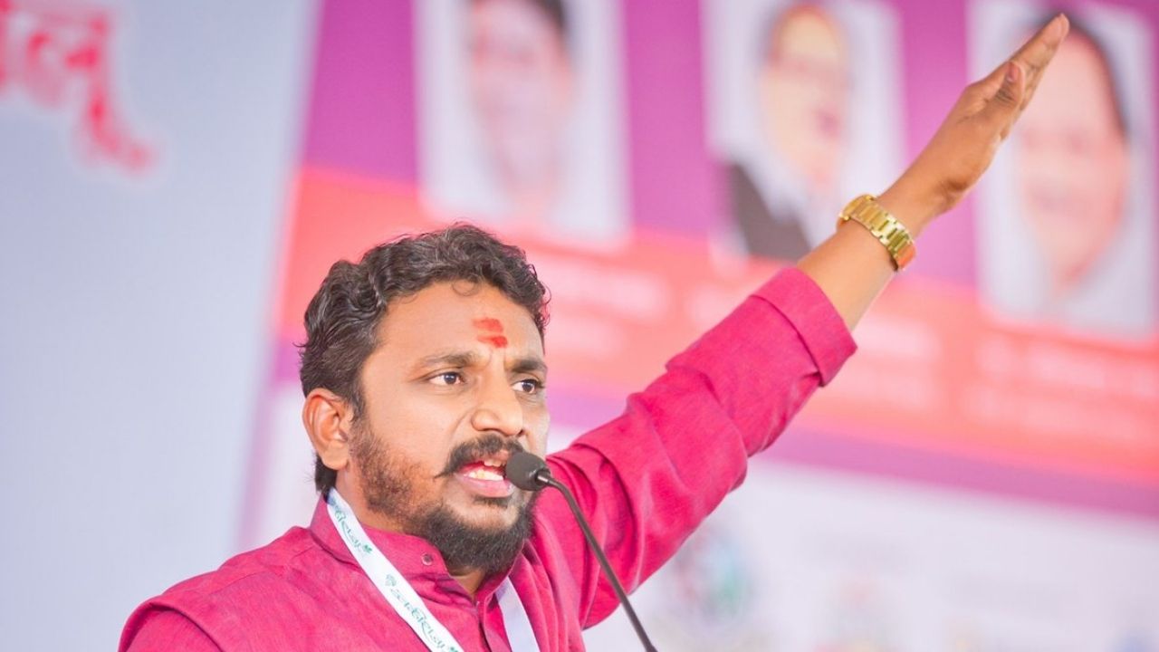 Ajit Pawar : सुमित कपूर हा सुसाईड बॉम्बर होता का? अमोल मिटकरी यांचा अजित पवारांच्या अपघाताबाबत खळबळजनक दावा