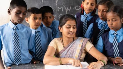 TET Exam :  ९वी-१२वी शिक्षकांना TET सक्ती? सुप्रीम कोर्टाने केंद्र सरकारकडून मागवला सविस्तर प्रतिज्ञापत्र