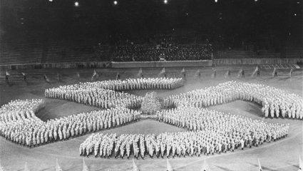 Swastika Controversy: ‘देवालाही मान्य नसलेली क्रूरता!’ हिटलरने चोरले होते हिंदूंचे पवित्र चिन्ह? वाचा याची उत्कंठावर्धक सत्यकथा