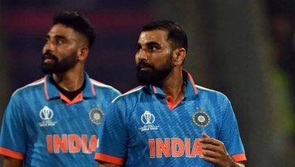 धर्माचे राजकारण आता क्रिकेटमध्ये! मुस्लिम असल्यामुळे Mohammed Shami आणि Siraj ला डावलले, AIMIM आणि सपा नेत्यांचे खळबळजनक वक्तव्य