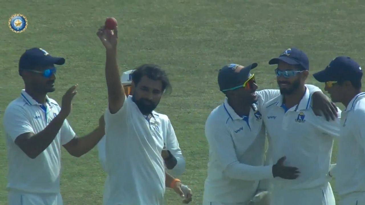Mohammed Shami ने या स्पर्धेत केला कहर! उघडला पंजा, उपांत्य फेरीच्या सामन्यात फलंदाजांना केले चकित…