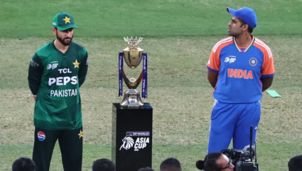 Pakistan च्या पंतप्रधानांना नेमका कोणी केला फोन? India सोबत T20 वर्ल्डकप मॅच खेळायला झटक्यात झाले तयार