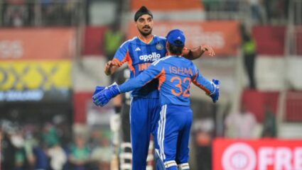 IND vs NZ 5Th 20I : अर्शदीप सिंगच्या 5 विकेट्सवर पडले विरजण; T20I इतिहासात नोंदवला लाजिरवाणा विक्रम 