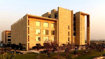 Galgotias Robo Case: ‘गलगोटिया रोबो’ने भारताची मान खाली झुकवली!  एआय समिटमध्ये देशाची बदनामी