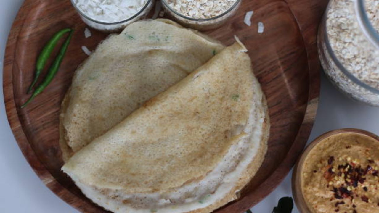 सकाळ होईल स्पेशल! 10 मिनिटांमध्ये झटपट बनवा हेल्दी टेस्टी ज्वारीच्या पिठाचा डोसा, लहान मुलांच्या डब्यासाठी उत्तम पदार्थ