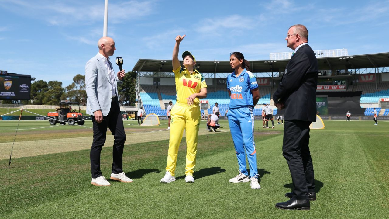 IND vs AUS : भारताच्या संघाने नाणेफेक जिंकले, करणार फलंदाजी! स्मृती मानधनावर असणार चाहत्यांची नजर