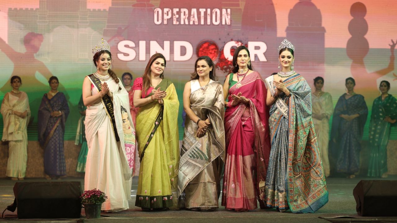 सूरजकुंडमध्ये साडी संस्कृतीचा आवाज! 'ऑपरेशन सिंदूर' ला समर्पित 'शिखाची कारीगारी' एक भावनिक थीमॅटिक फॅशन