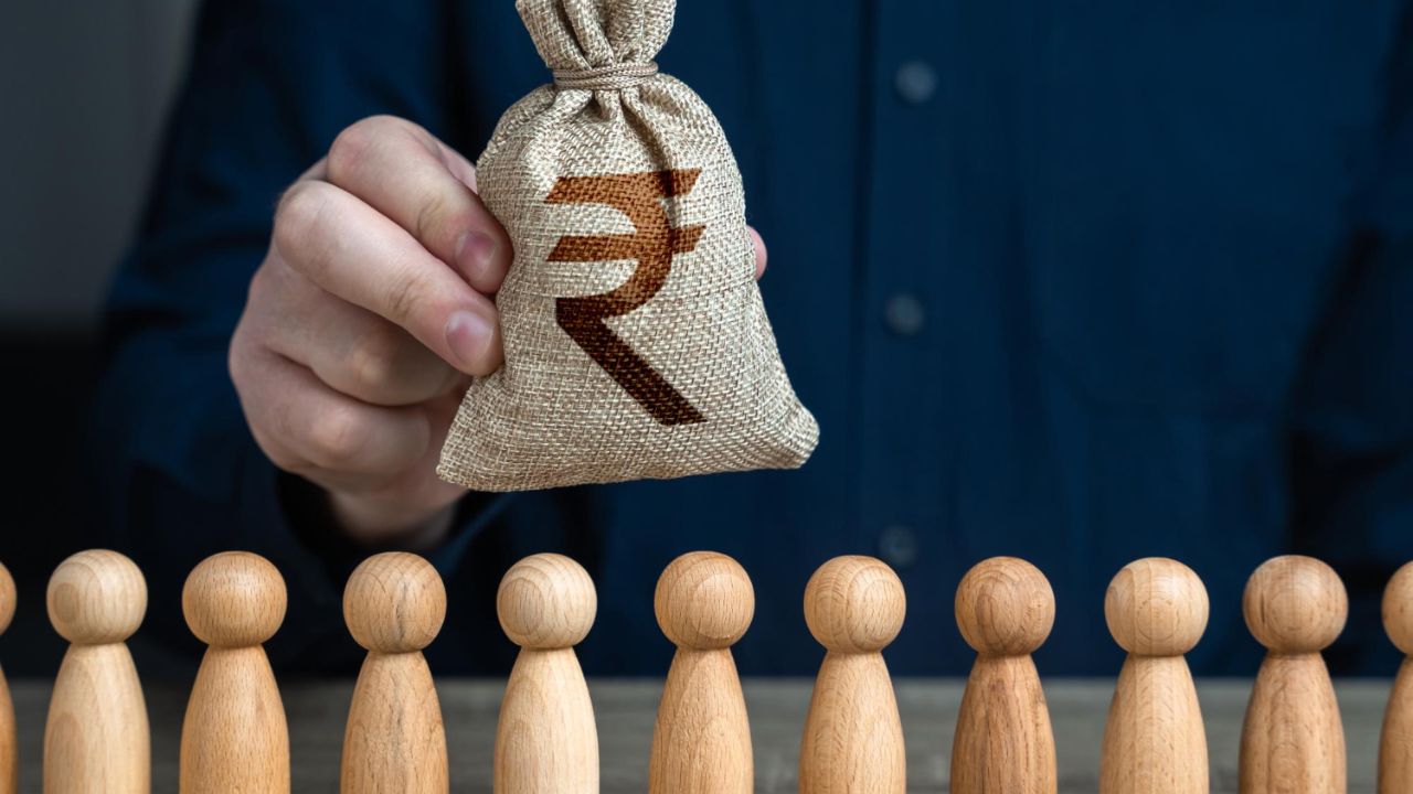 बेरोजगारांसाठी सुवर्णसंधी! ‘या’ योजनेसाठी सरकार देतंय बंपर सबसिडी; जाणून घ्या फायदे!