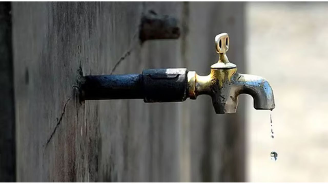 Chhatrapati Sambhajinagar Water Crisis: ढोरकीनमध्ये मुख्य पाईपलाईन फुटली! जायकवाडीची केबल जळाल्याने शहराचा पाणीपुरवठा विस्कळीत