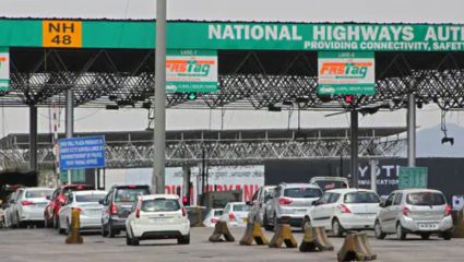 Highway वर प्रवास करणाऱ्यांसाठी महत्त्वाची बातमी! १ एप्रिलपासून सरकारचा नवा प्लॅन, टोल नाक्यावर बदलणार ‘हे’ नियम!