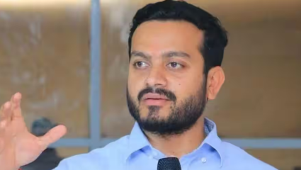 ‘व्हिडिओ कॉल केला, अन…’, ‘राष्ट्रवादी शरदचंद्र पवार’ पक्षाचे जिल्हाध्यक्ष अभिषेक कळमकर यांच्यावर अत्याचाराचा  गंभीर आरोप!