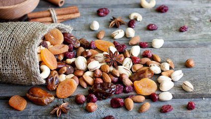 ‘हे’ ड्राय फ्रुट्स आहेत आरोग्यासाठी खजिना, नियमित सेवन केल्यास वयाच्या ८० व्या वर्षीसुद्धा राहाल फिट आणि तरुण
