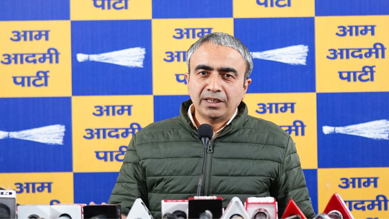 AAP vs BJP: हरियाणाच्या मुख्यमंत्र्यांवर ‘आप’चा खळबळजनक आरोप; पंजाबमध्ये आमदार खरेदीसाठी सरकारी पैशांचा गैरवापर