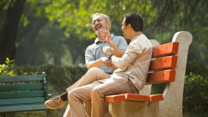 वाढत्या वयात आईवडिलांची काळजी कशी घ्यावी? आरोग्य, भावनिक आधारासाठी मुलांनी लक्षात ठेवाव्यात ‘या’ महत्त्वाच्या गोष्टी