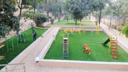 विजय साळसकर उद्यान नागरिकांसाठी खुले! मॉर्निंग वॉकसाठी जागा आणि लहान मुलांसाठी खेळण्याची व्यवस्था