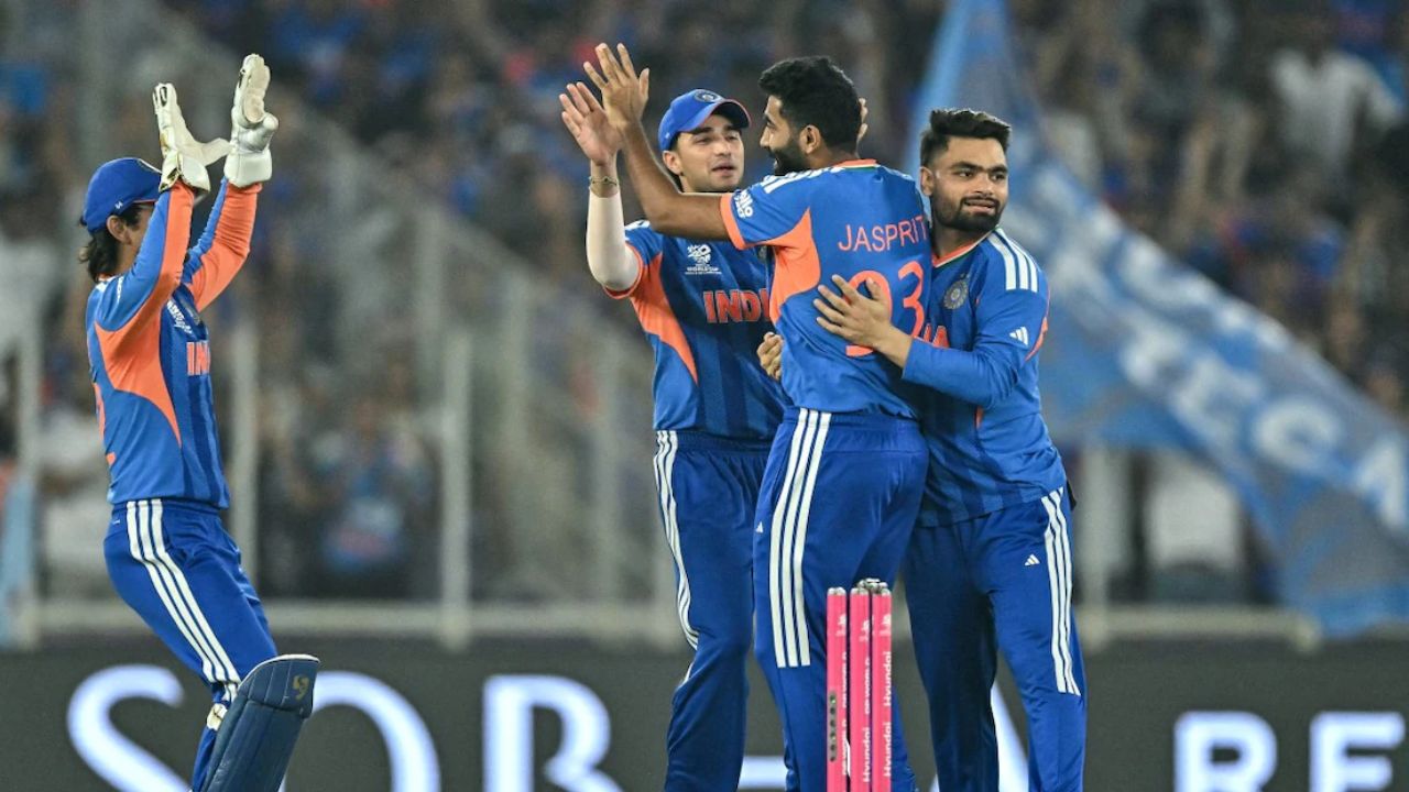 T20 World Cup 2026: भारतीय चाहत्यांसाठी मोठी बातमी! स्फोटक स्टार फलंदाज अचानक घरी परतला; नेमकं कारण काय?