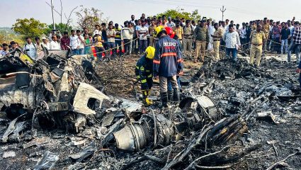 Ajit Pawar Plane Crash: अजित पवारांच्या विमान अपघातानंतर DGCA ची मोठी कारवाई; घेतला ‘हा’ मोठा निर्णय